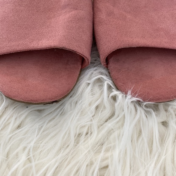 Christian Siriano Slip On Faux Pink Suede Sandal Size 9 - Picture 3 of 8